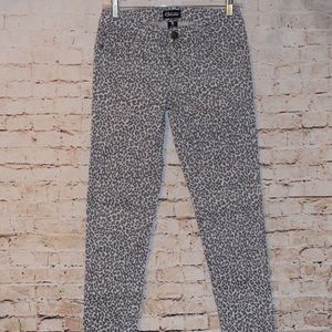 Leopard print skinny jeans
